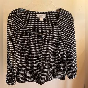 Ann Taylor Loft Women’s size: Medium black and white good Condition cropped coat